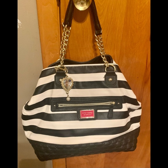 Betsey Johnson Handbags - EUC Betsey Johnson large black and white striped shoulder bag